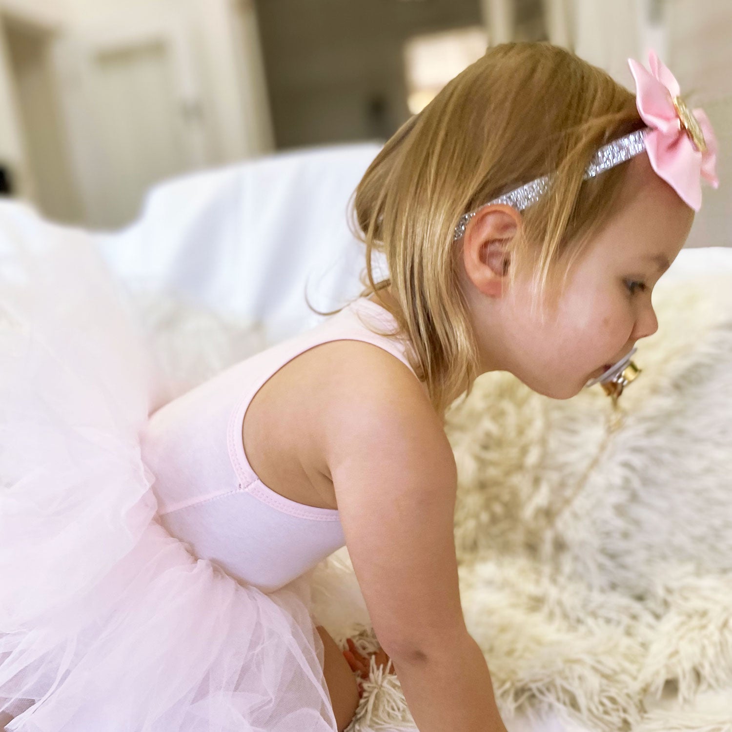 Personalized headband with baby's Initial, custom newborn gift - pink