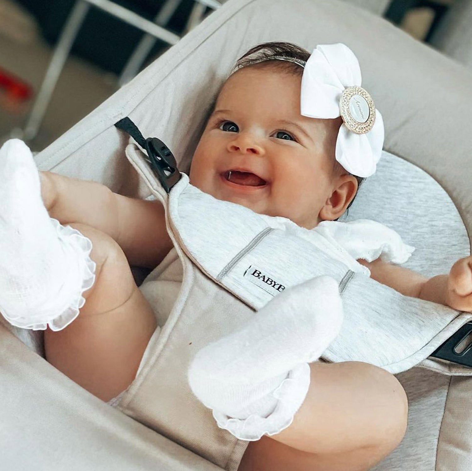 Personalized headband with baby's name, custom newborn gift - white