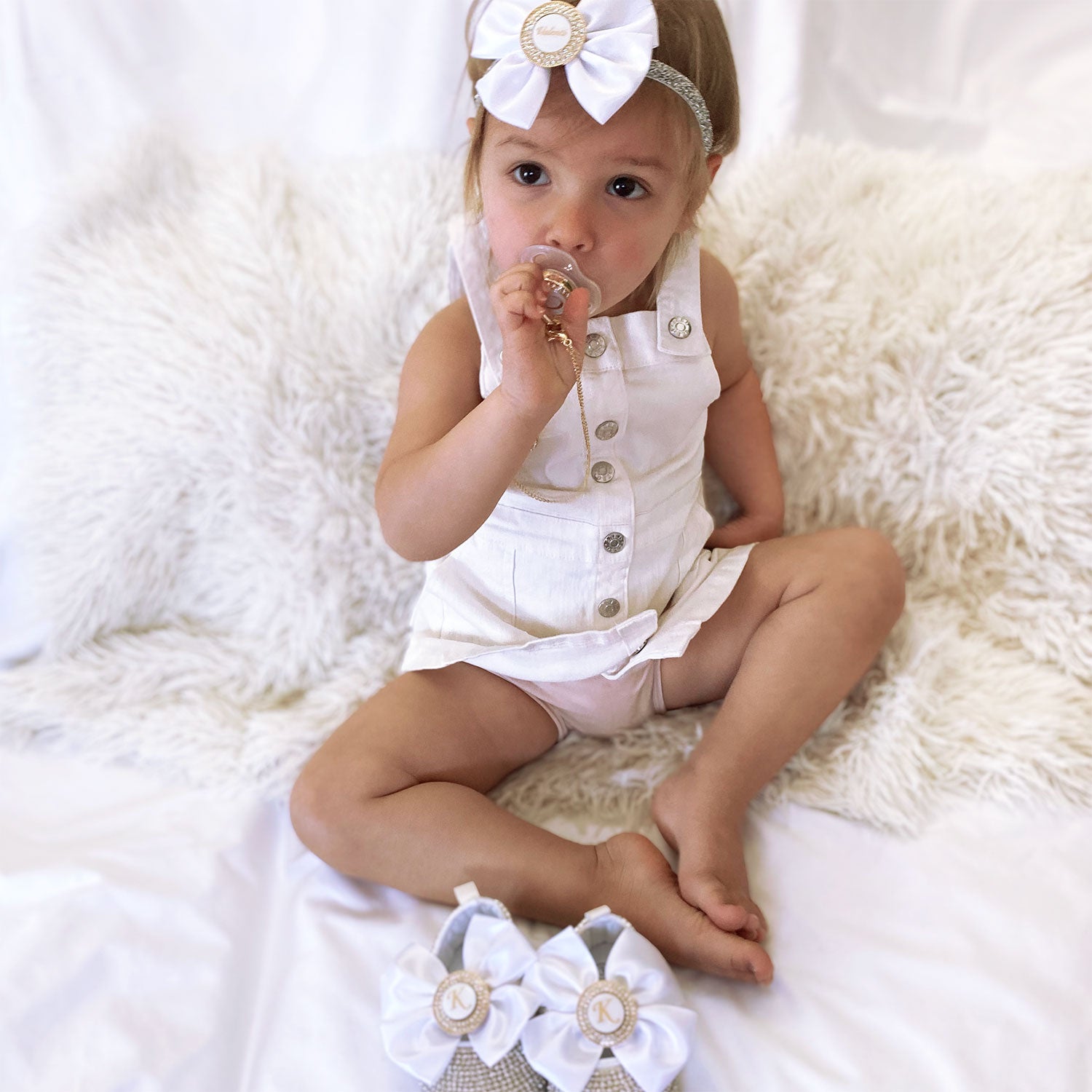 Baby shoes with personalized name, custom headband (add) - white
