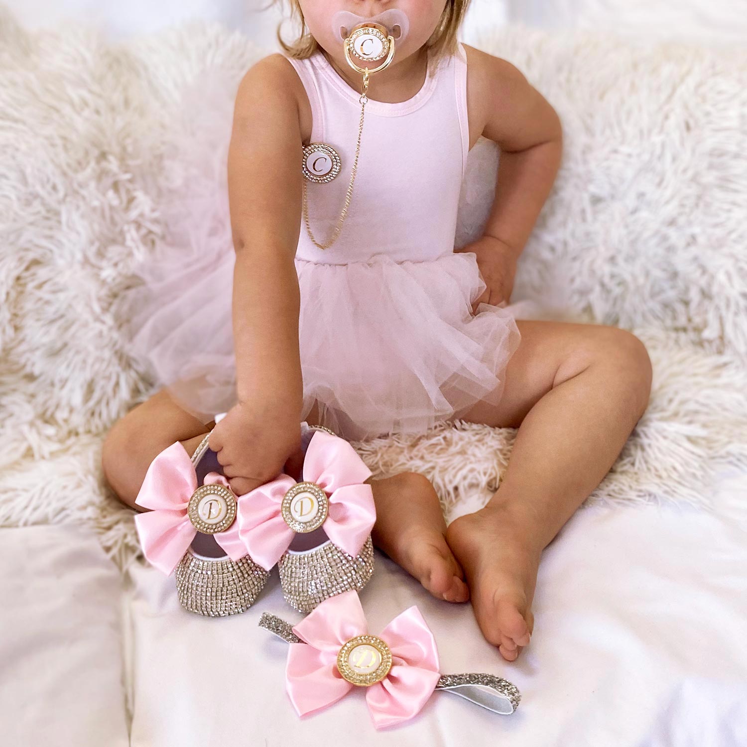 Personalized baby shoes with initial, custom headband (add-on) - pink